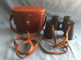 232353 Bushnell Used Vintage 7x35 Featherlight Binoculars Leather Strap And Carrying Case