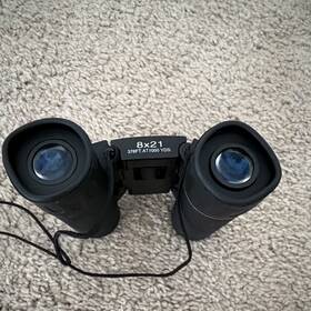 Bushnell 378ft.at1000 Compact 8x21 Binoculars 21mm Roof Prism Coated Black With Pouch