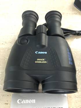 4625a015 Canon 15x50 Is All Weather Image Stabilized Binoculars. Only Used Twice