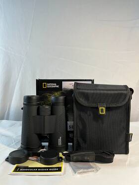 80-00842cp National Geographic Black Travel Series 8x42 Roof Prism Binoculars
