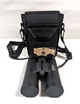 007295 Nikon 10x42 Binoculars 5.4 Degrees Standard Black With Case