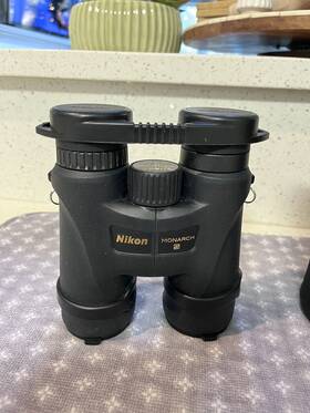 16768 Nikon - Monarch M5 10x42 Binocular Black