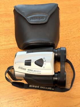 210012 Nikon Eagle View Binoculars 8-24x25 4.6 At 8x Zoom Silver 210012 Nikon Eagle View Binoculars 8-24x25 4.6 At 8x Zoom Silver