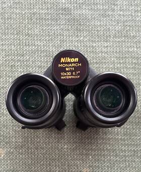 22812 Nikon Monarch 7 Binoculars 10x30