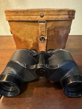 163055 Research Optical Co / Japan Vintage 7x35 Binoculars With Leather Case Extra Wide Angle