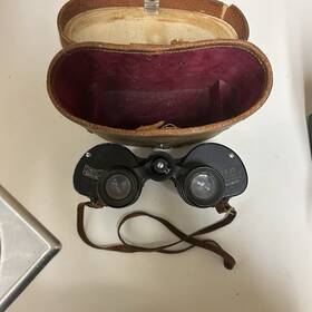 887279 St Moritz Vintage Coated Red 7x35 Field 10 Binos With Leather Case And Strap Japan