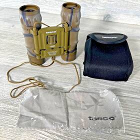 1788 Tasco Binoculars 12x25 Fully Coated Optics 240ft/1000yds #1788 Crd Camo With Case