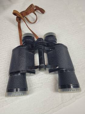 70392 Tasco Vintage 7 X 35mm Binoculars With Leather Hard Case
