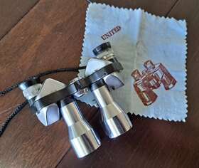117200 United Optics Vintage Binoculars -10x20 Japan With Case And Lens Cloth