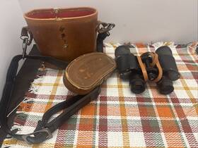 310351 Walker Vintage Coated Optics 7 X 35 Field 6.5 Binoculars With Leather Case Strap