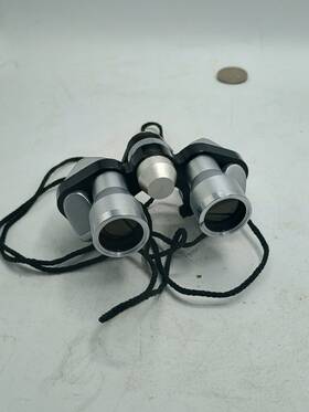 205316 Yashica Vtg Binoculars And Case. Made In Japan