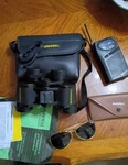 Bushnell Sport Pak Binoculars, Radio, Sunglasses Case....in New Condition Read. Fixed Price $22.00.