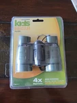 Celestron Kids Binoculars 4X30 Green Outdoors Camping Hunting Hiking Ultralight. Fixed Price $7.60.