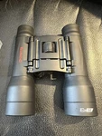 Tasco Essentials 16X32MM Roof Prism Compact Binocular Black, ES16X32. Fixed Price $19.50.